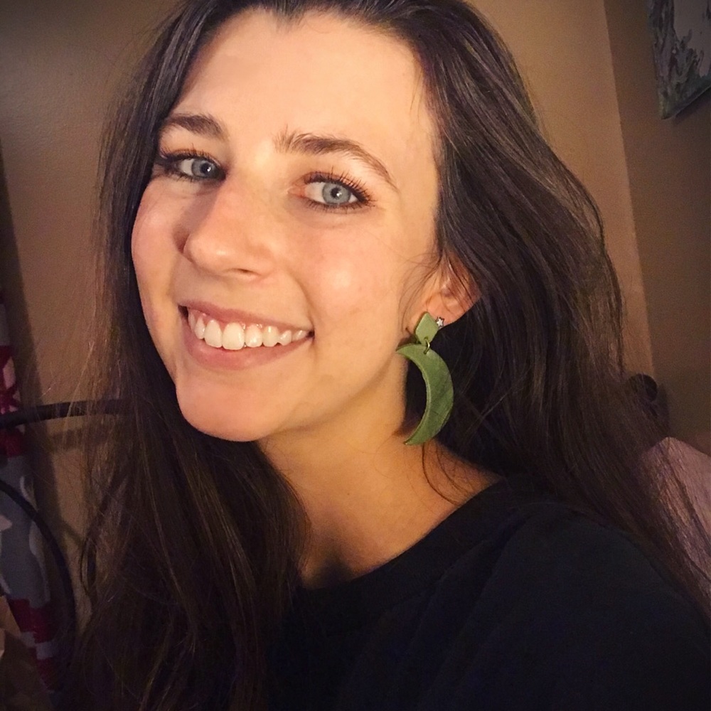 Meet your Posher, Becca